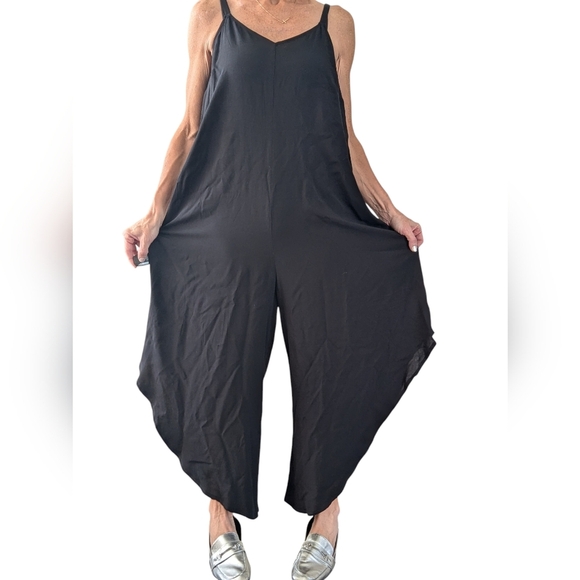 Royalty NY Black Wide Leg Flowy Asymmetrical Harem Romper Jumpsuit Rayon S - Picture 4 of 9